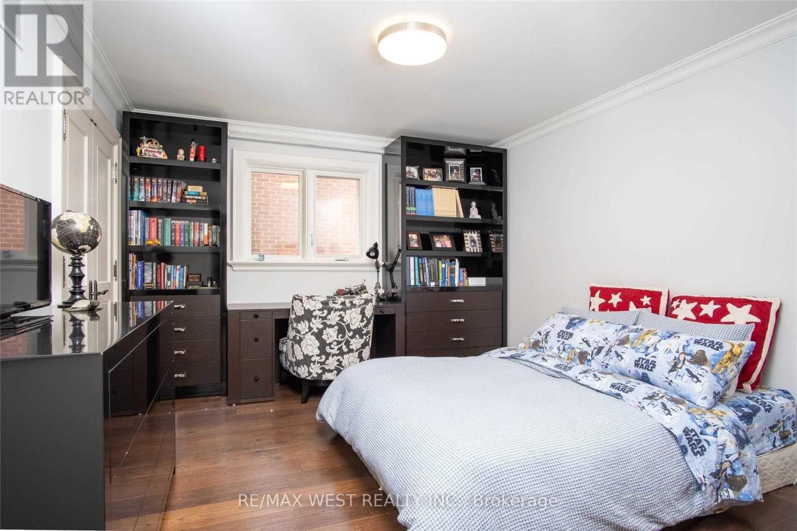 393 Maple Leaf Drive, Toronto, Ontario  M6L 1P4 - Photo 12 - W13230016
