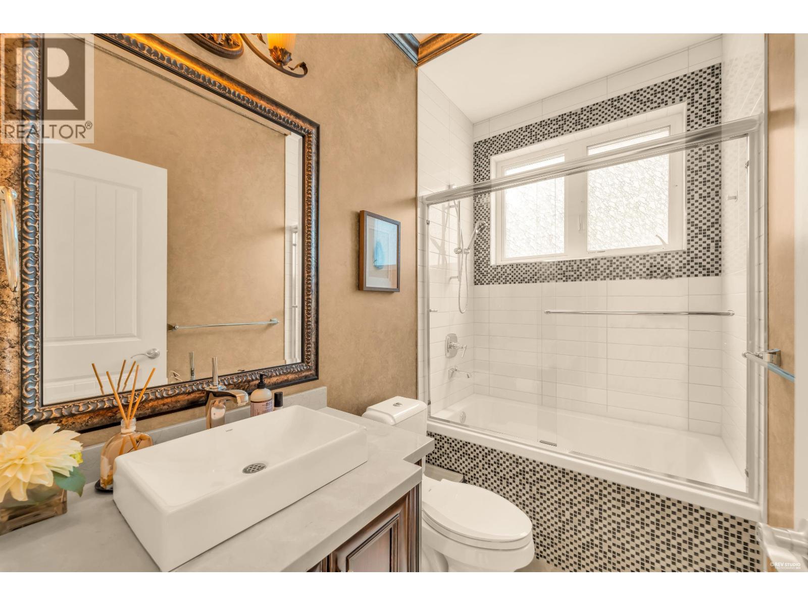 2375 W 20th Avenue, Vancouver, British Columbia  V6L 1G4 - Photo 19 - R3130975