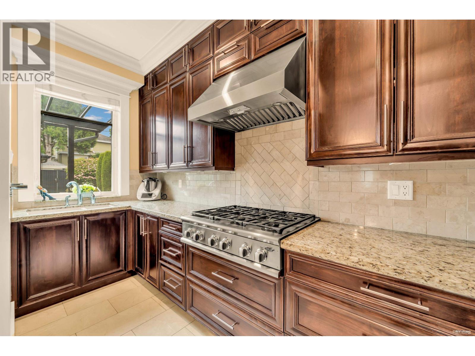 2375 W 20th Avenue, Vancouver, British Columbia  V6L 1G4 - Photo 16 - R3130975