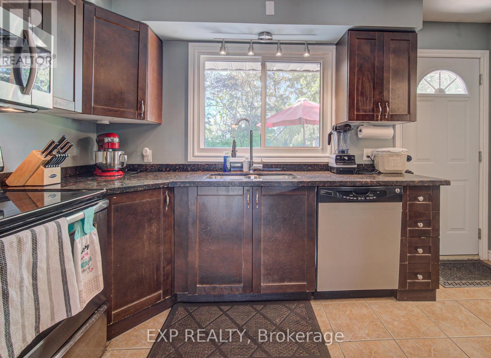 74 Glen Park Crescent, Kitchener, Ontario  N2N 1G2 - Photo 16 - X13229736