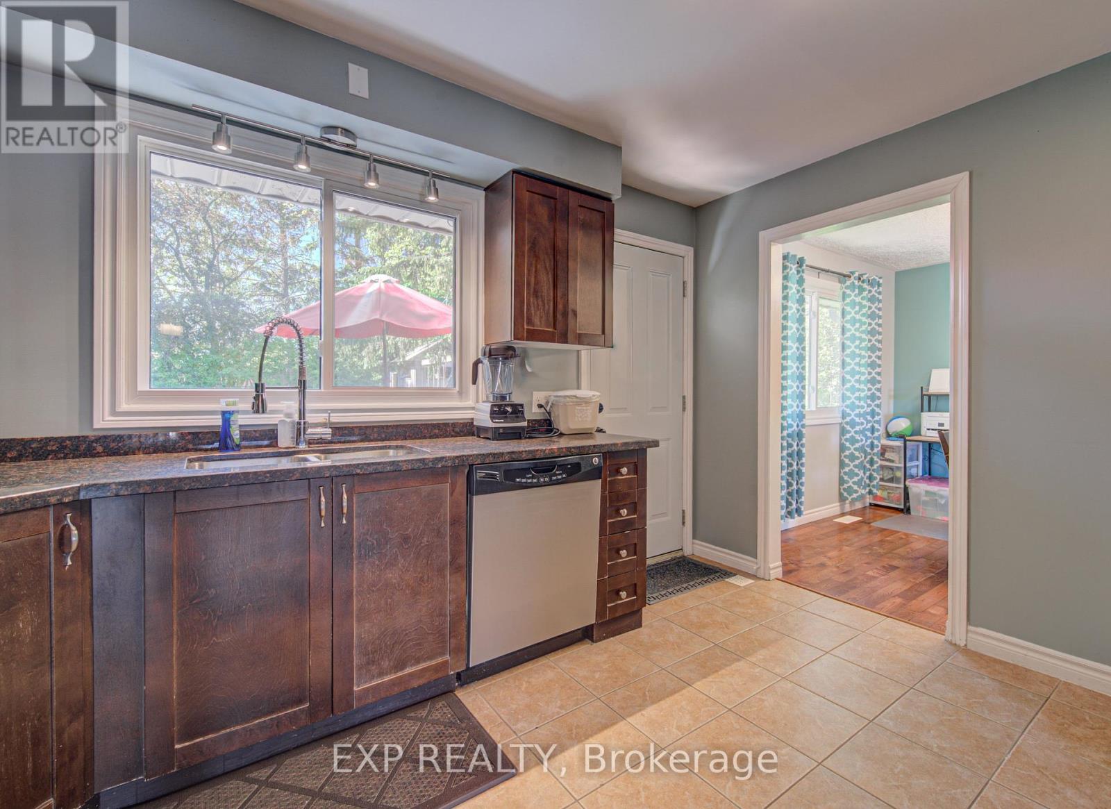 74 Glen Park Crescent, Kitchener, Ontario  N2N 1G2 - Photo 17 - X13229736
