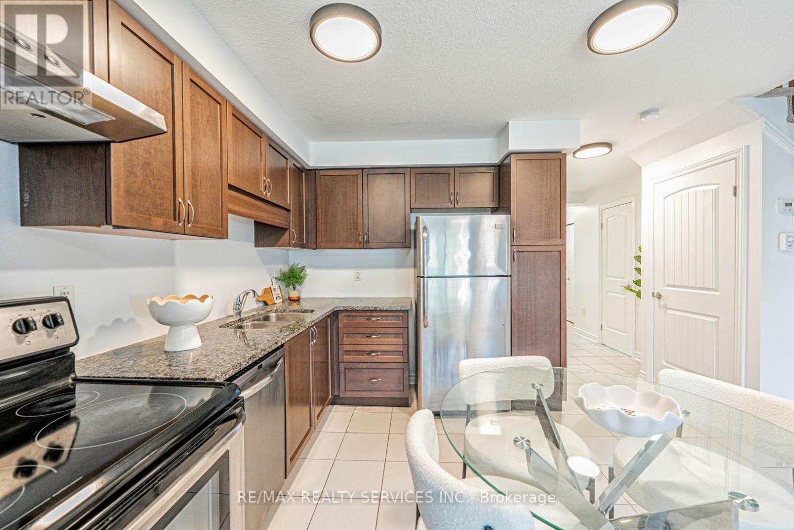 22 - 22 Arlington Crescent, Guelph, Ontario  N1L 0K9 - Photo 7 - X13229760