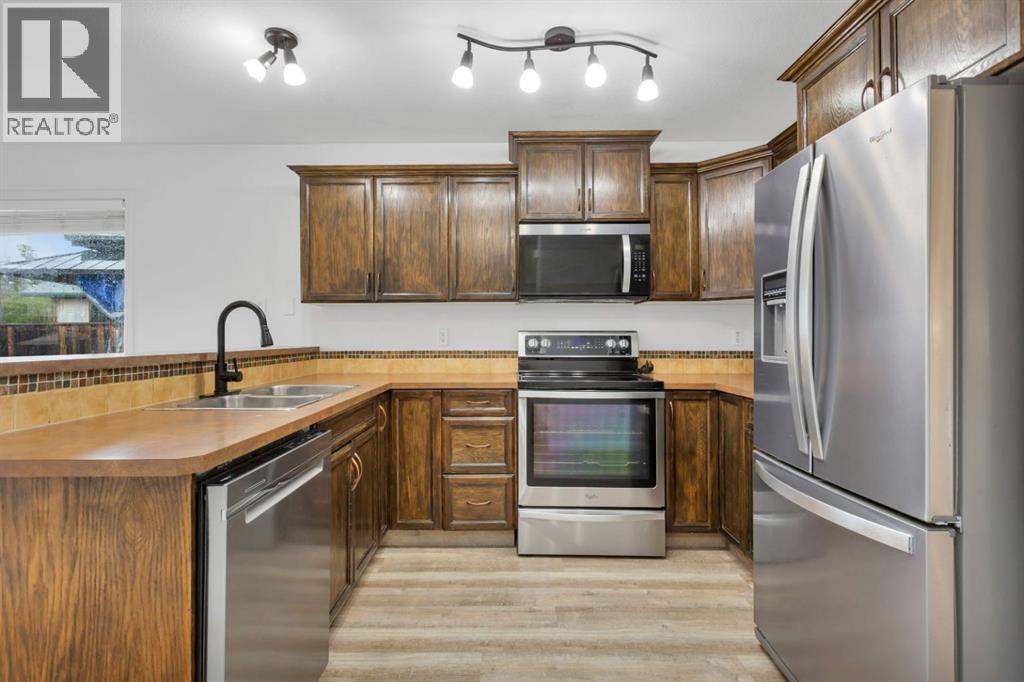5807 44 Avenue, Rocky Mountain House, Alberta  T4T 0A1 - Photo 11 - A2316418