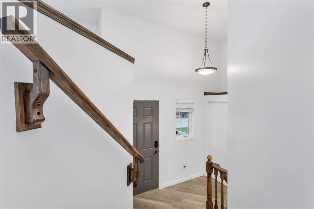 5807 44 Avenue, Rocky Mountain House, Alberta  T4T 0A1 - Photo 4 - A2316418