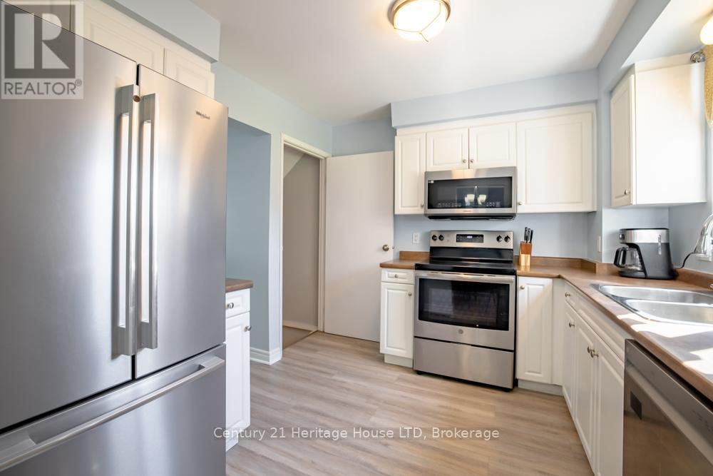 20 Baldwin Circle, Thorold, Ontario  L2V 4H5 - Photo 12 - X13230132