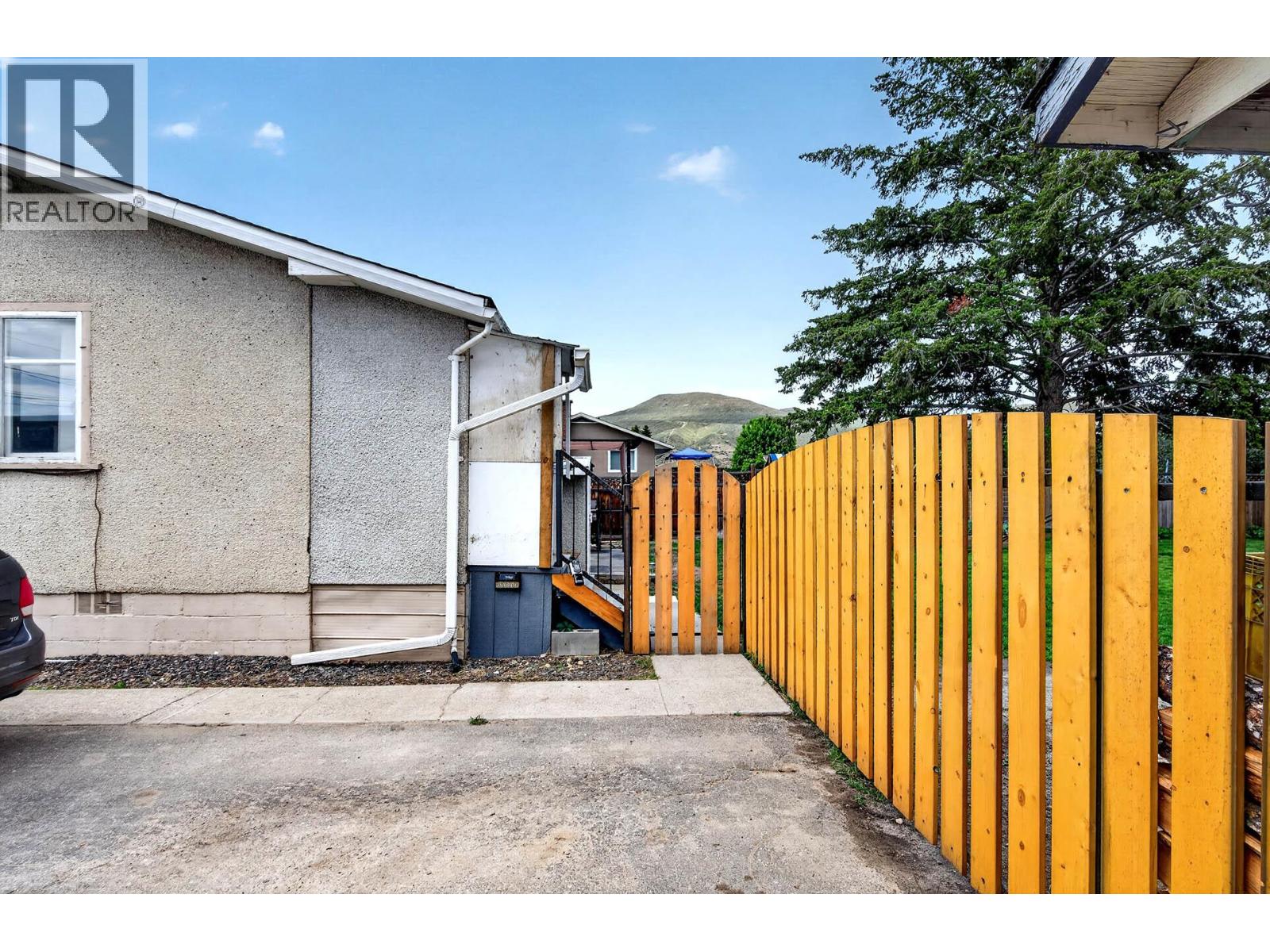 1023 Laroque Street, Kamloops, British Columbia  V2B 5L6 - Photo 35 - 10389744