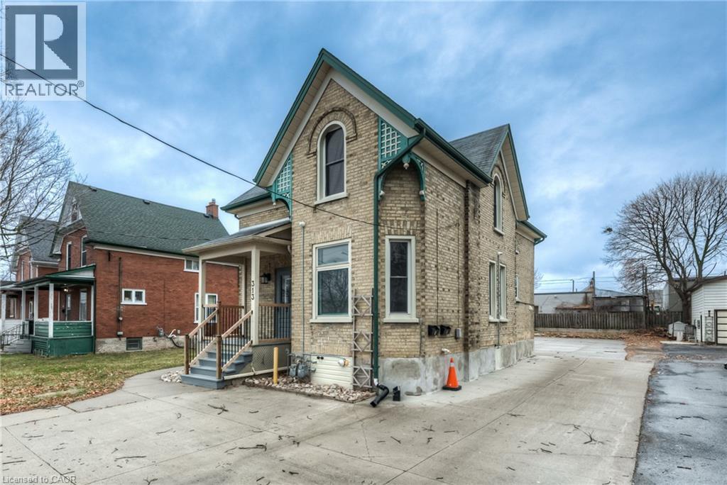 313 WELLINGTON Street N Unit# 1