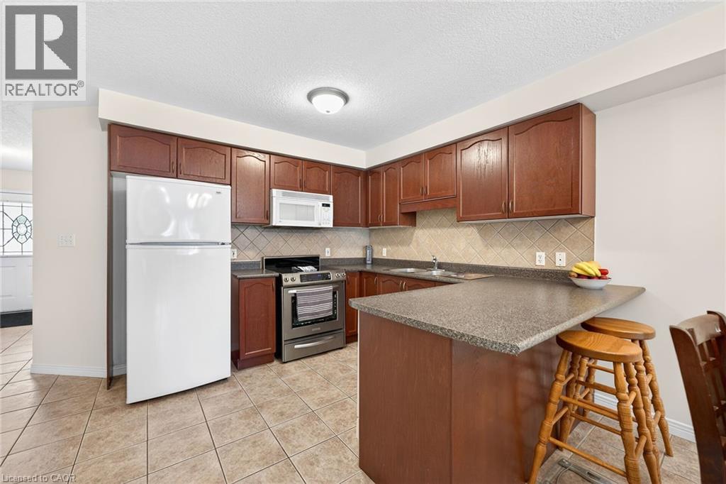 33 Willow Lane, Grimsby, Ontario  L3M 5P6 - Photo 7 - 40835833