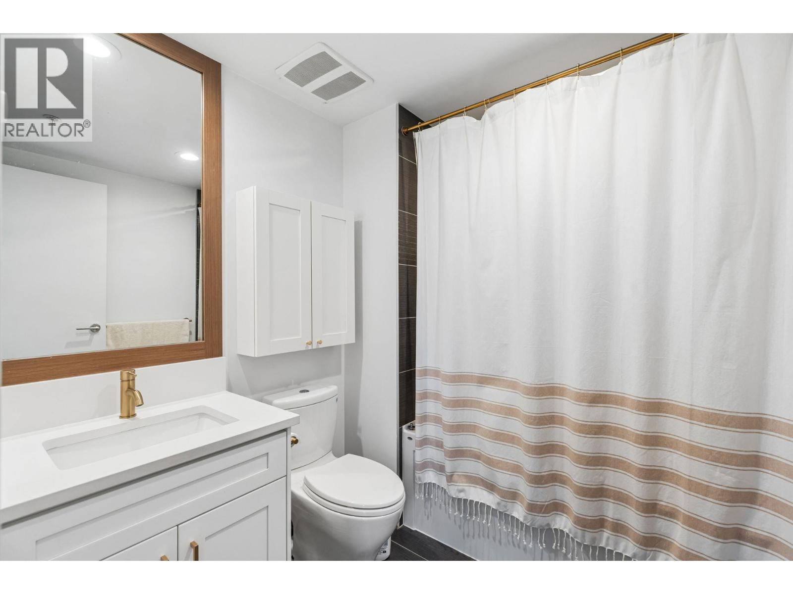 101 2077 Rosser Avenue, Burnaby, British Columbia  V5C 0E1 - Photo 17 - R3131054