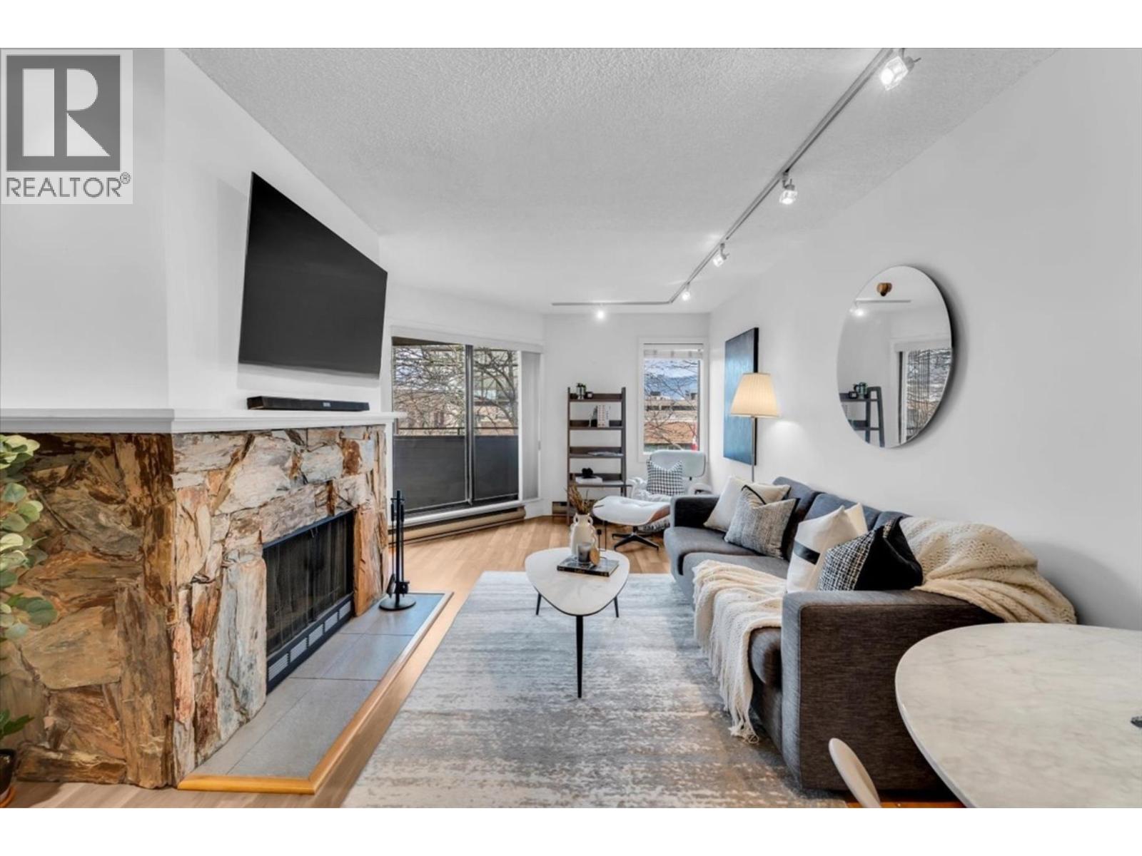 407 1476 W 10th Avenue, Vancouver, British Columbia  V6H 1J9 - Photo 2 - R3131109