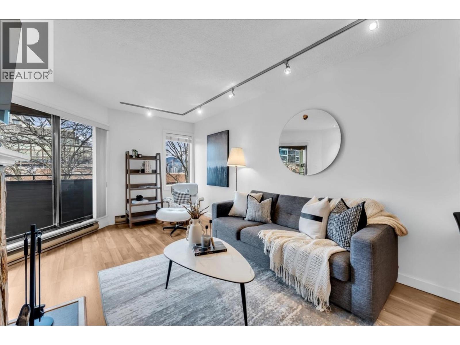 407 1476 W 10th Avenue, Vancouver, British Columbia  V6H 1J9 - Photo 3 - R3131109