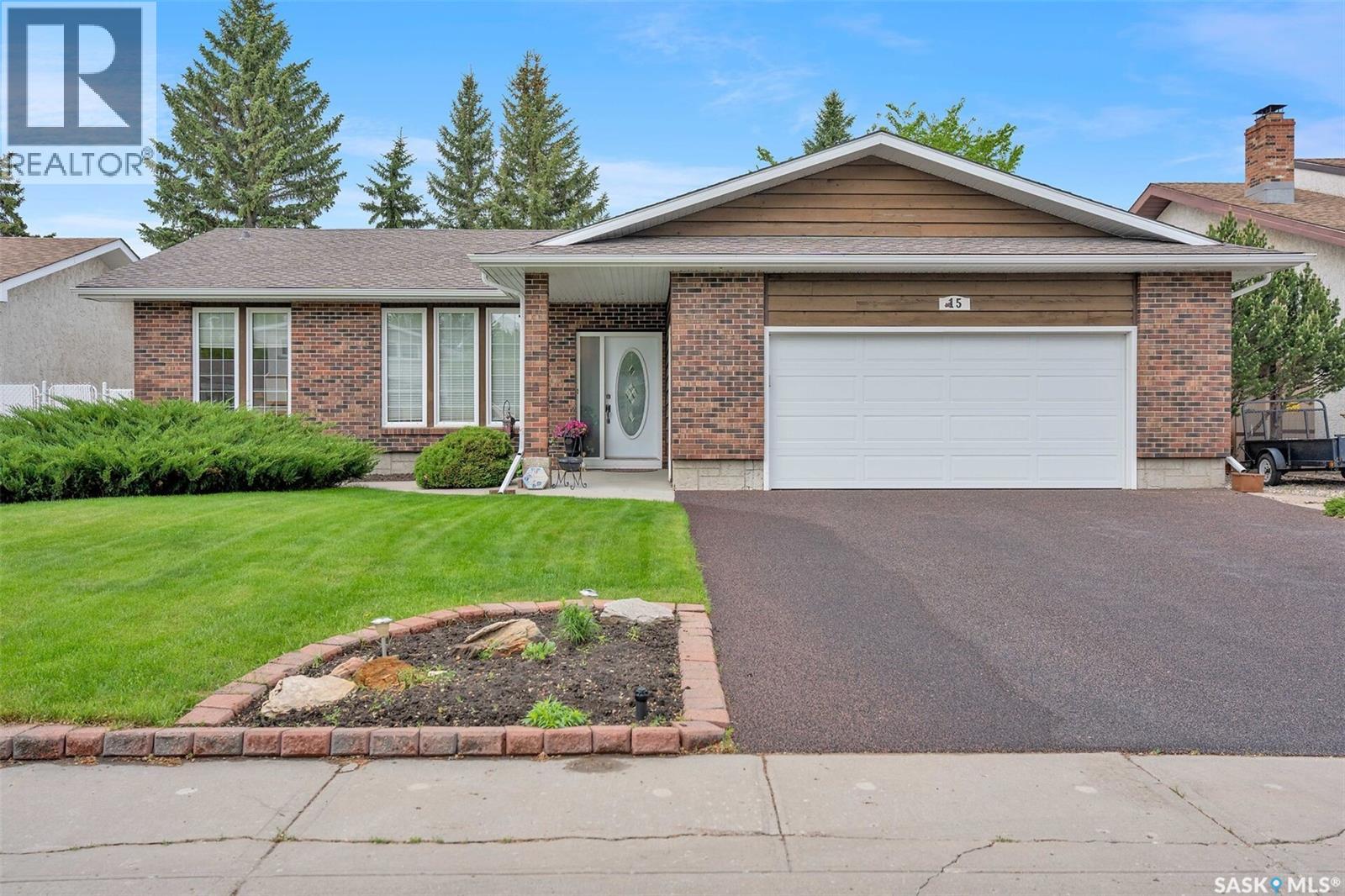 15 Dalhousie Way, Regina, Saskatchewan  S4V 0A1 - Photo 1 - SK037834