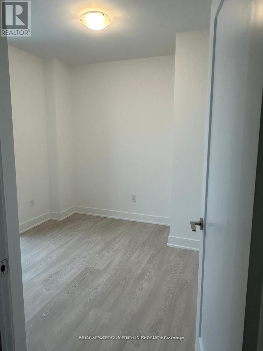 917 - 2545 Simcoe Street N, Oshawa, Ontario  L1L 0W3 - Photo 5 - E13230148
