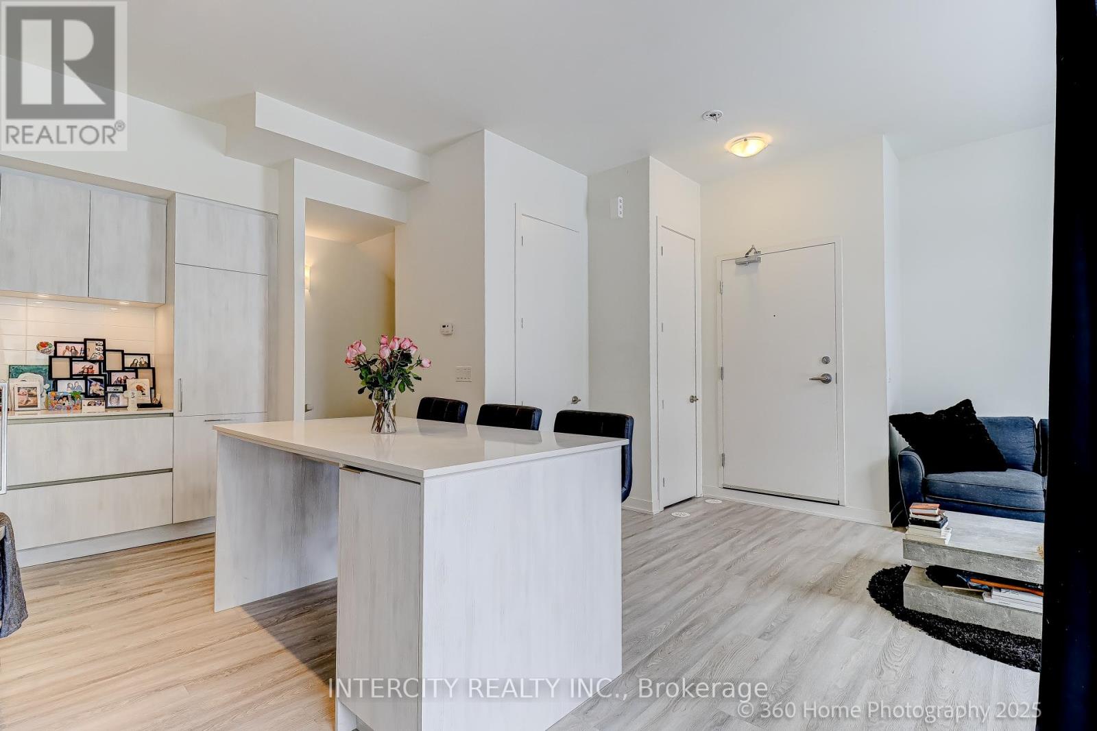 1504 - 11 David Eyer Road, Richmond Hill, Ontario  L4S 0N3 - Photo 7 - N13230080