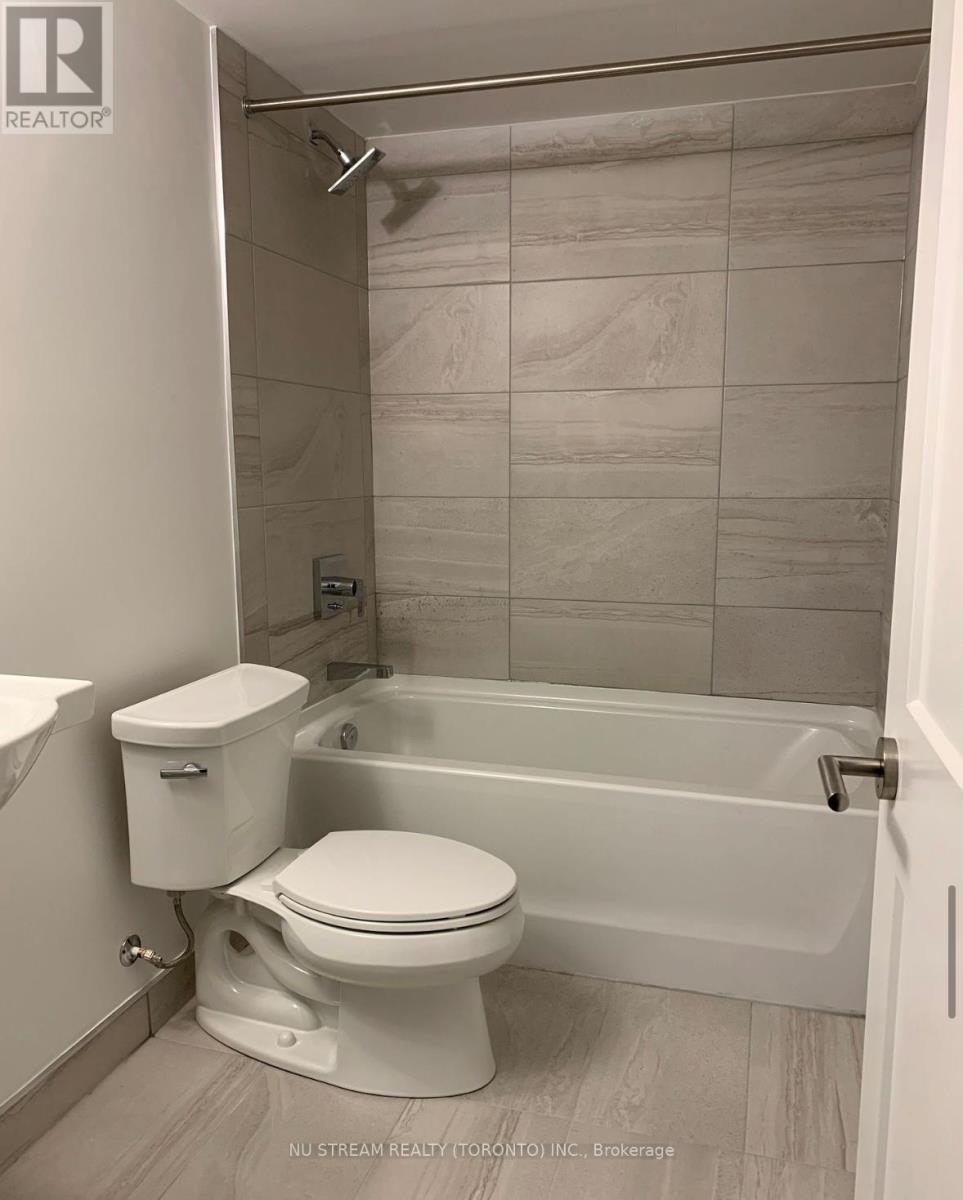 76 Village Parkway, Markham, Ontario  L3R 2E1 - Photo 11 - N13230126