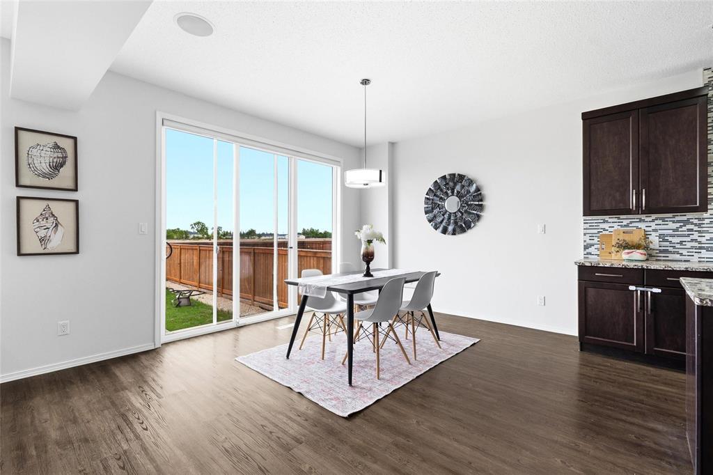 129 Cartesian Gate, Winnipeg, Manitoba  R2P 1W7 - Photo 11 - 202612425