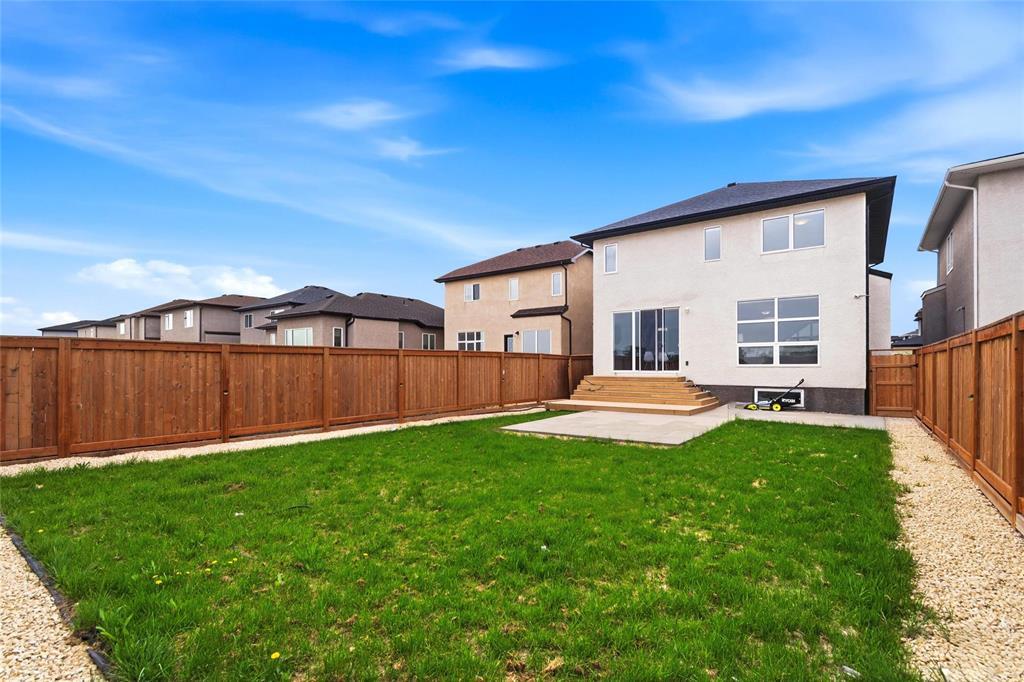 129 Cartesian Gate, Winnipeg, Manitoba  R2P 1W7 - Photo 18 - 202612425