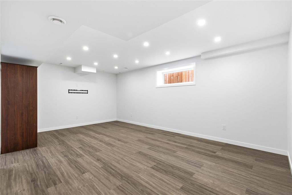 129 Cartesian Gate, Winnipeg, Manitoba  R2P 1W7 - Photo 37 - 202612425