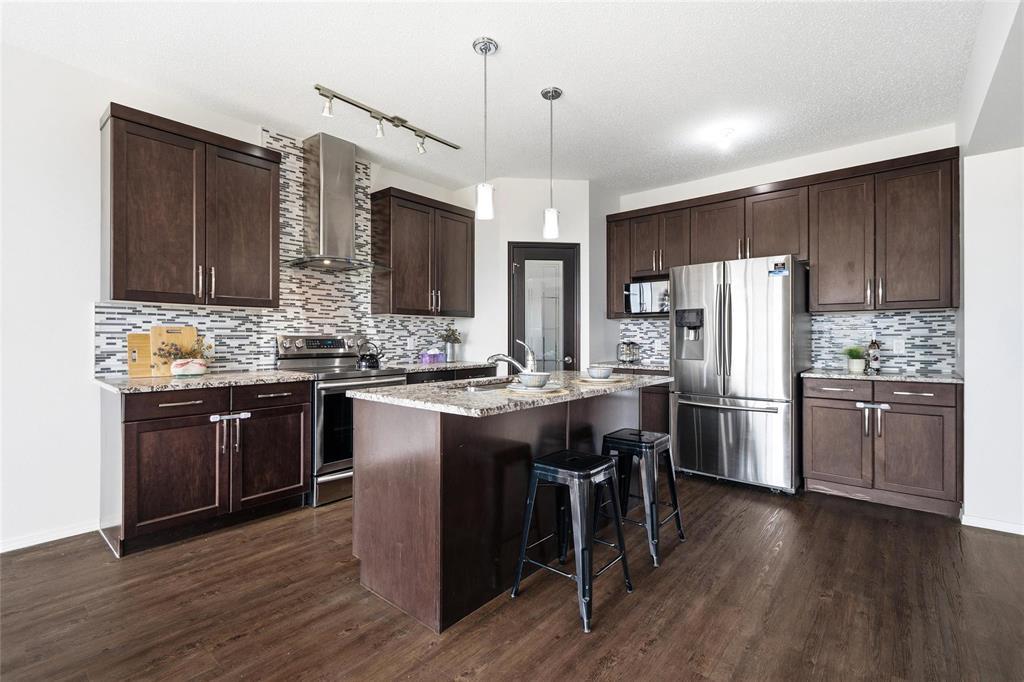 129 Cartesian Gate, Winnipeg, Manitoba  R2P 1W7 - Photo 5 - 202612425