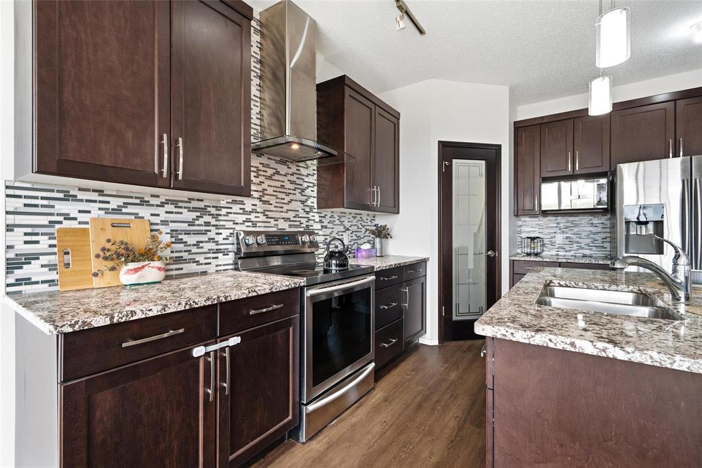 129 Cartesian Gate, Winnipeg, Manitoba  R2P 1W7 - Photo 8 - 202612425