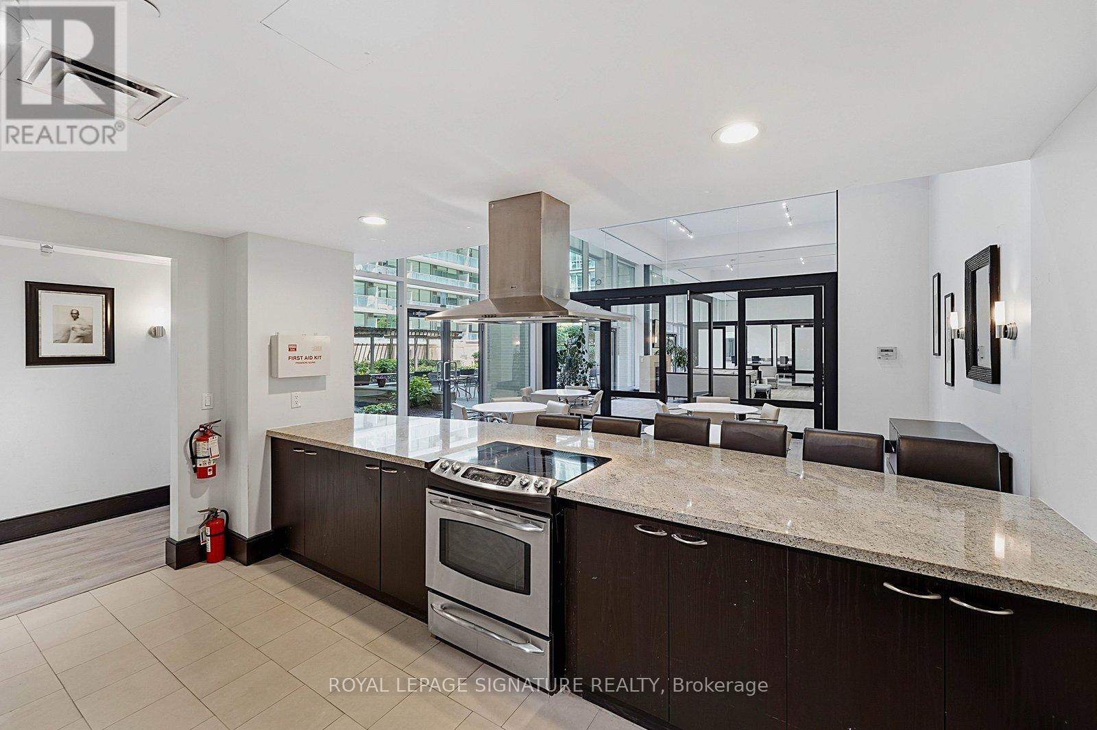 1417 - 438 King Street W, Toronto, Ontario  M5V 3T9 - Photo 39 - C13229904