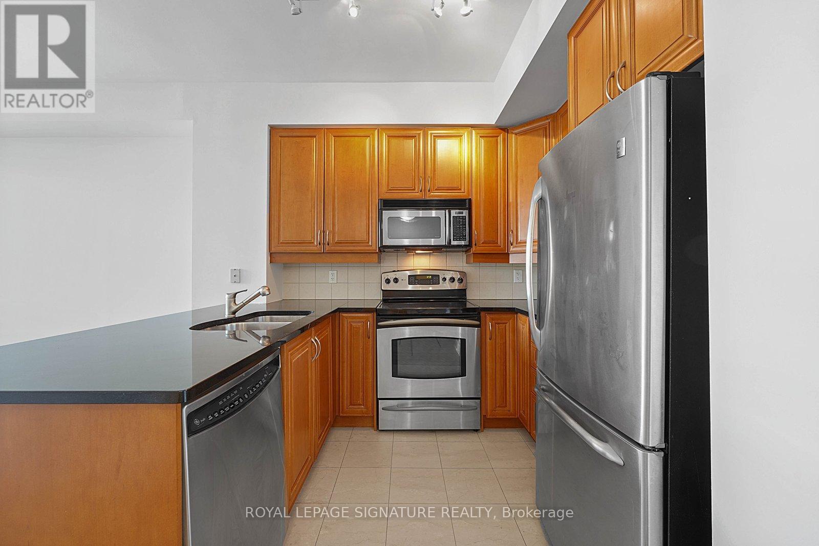 1417 - 438 King Street W, Toronto, Ontario  M5V 3T9 - Photo 4 - C13229904