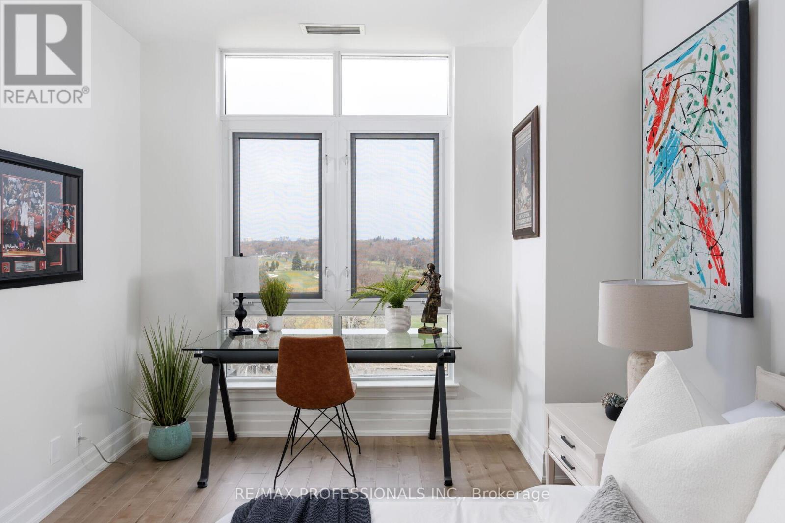 Ph3 - 9 Burnhamthorpe Crescent, Toronto, Ontario  M9A 0A6 - Photo 35 - W13224532