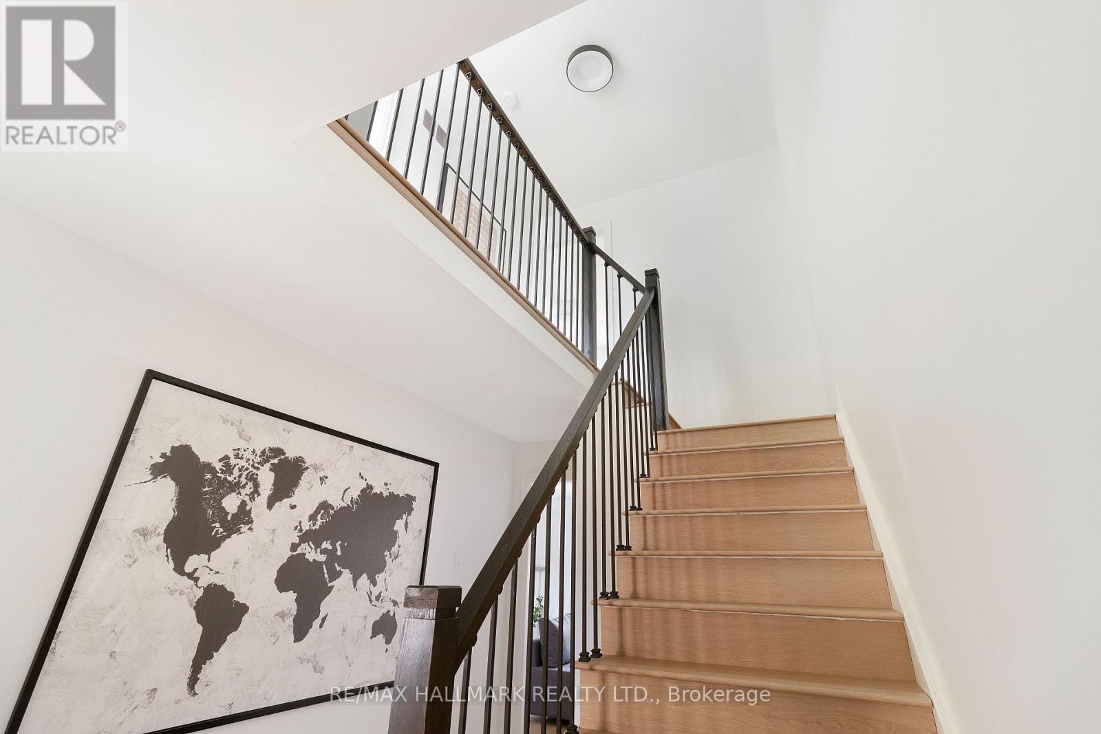 50 Dutch Crescent, Brampton, Ontario  L6Y 3W4 - Photo 4 - W13230072