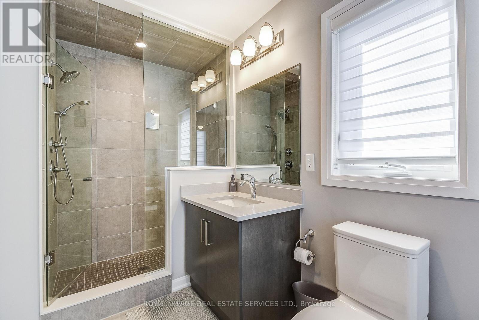 143 Grovewood Common, Oakville, Ontario  L6H 0X5 - Photo 36 - W13230116