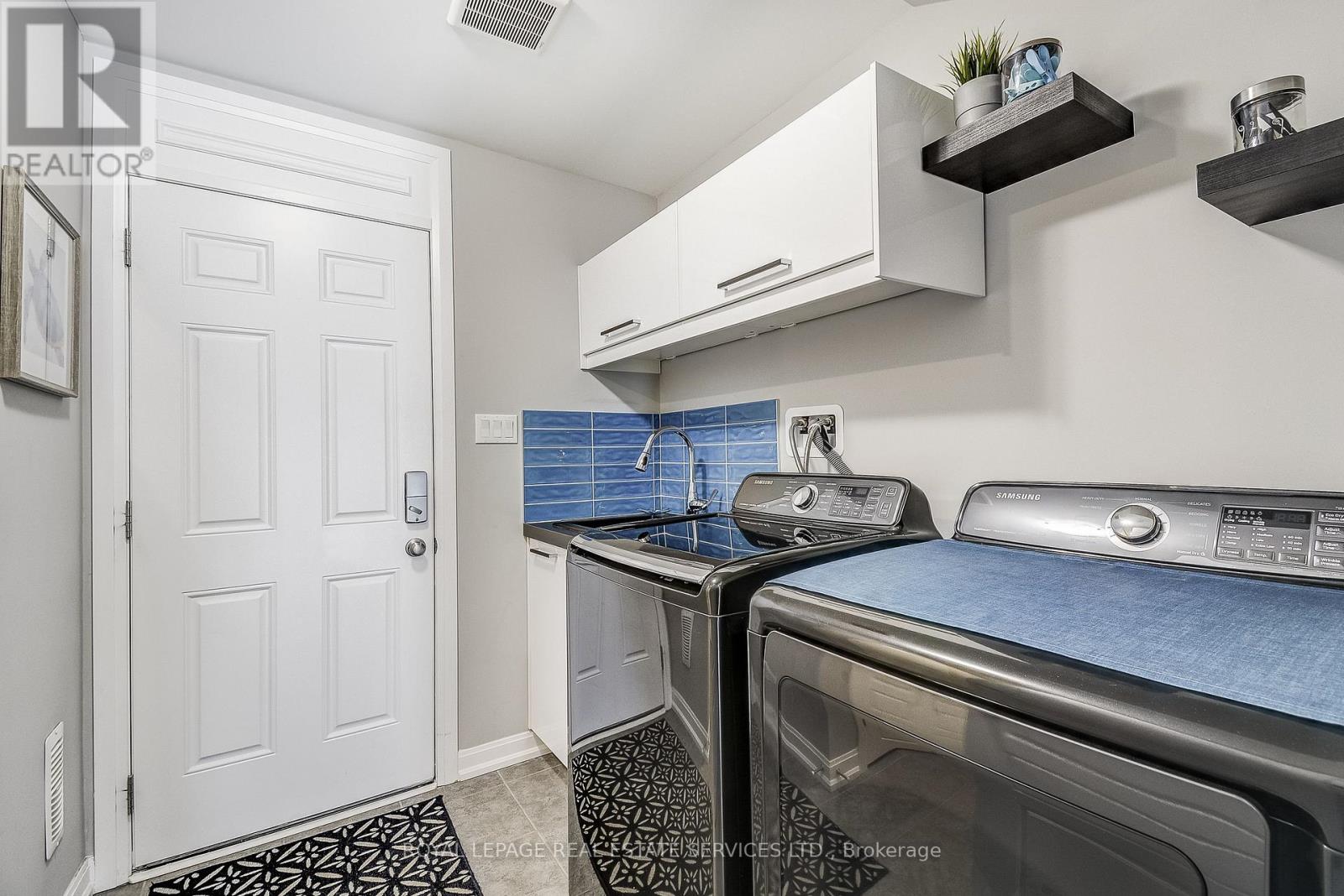 143 Grovewood Common, Oakville, Ontario  L6H 0X5 - Photo 7 - W13230116