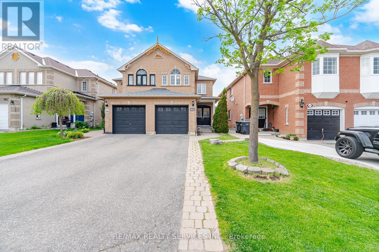 188 Tiller Trail, Brampton, Ontario  L6X 4T1 - Photo 3 - W13230150