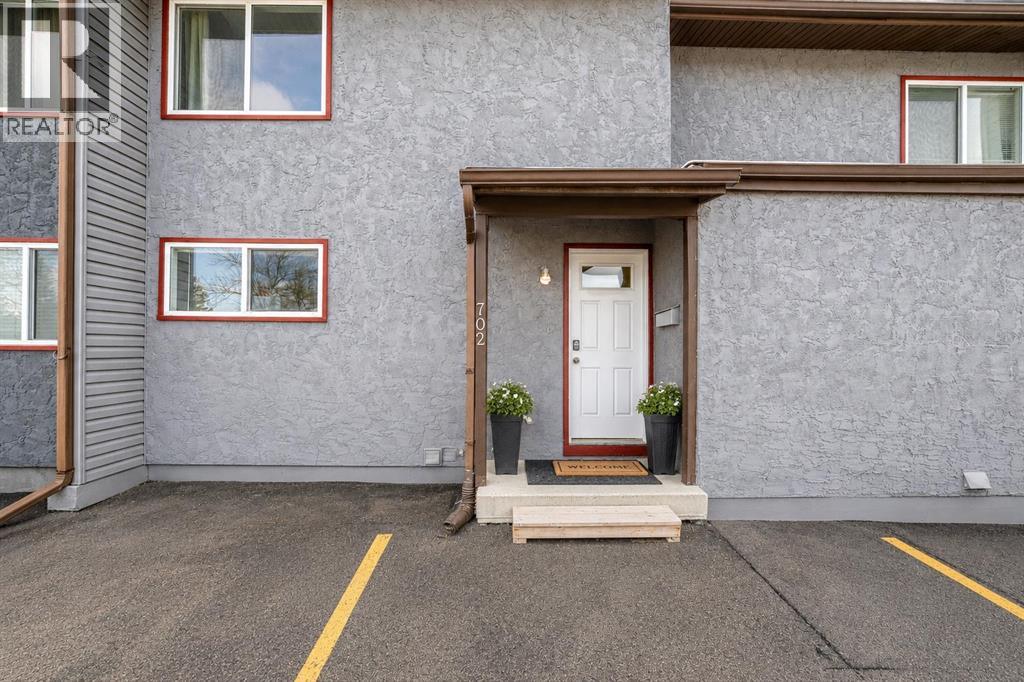 702, 9930 Bonaventure Drive Se, Calgary, Alberta  T2J 4L4 - Photo 1 - A2315588
