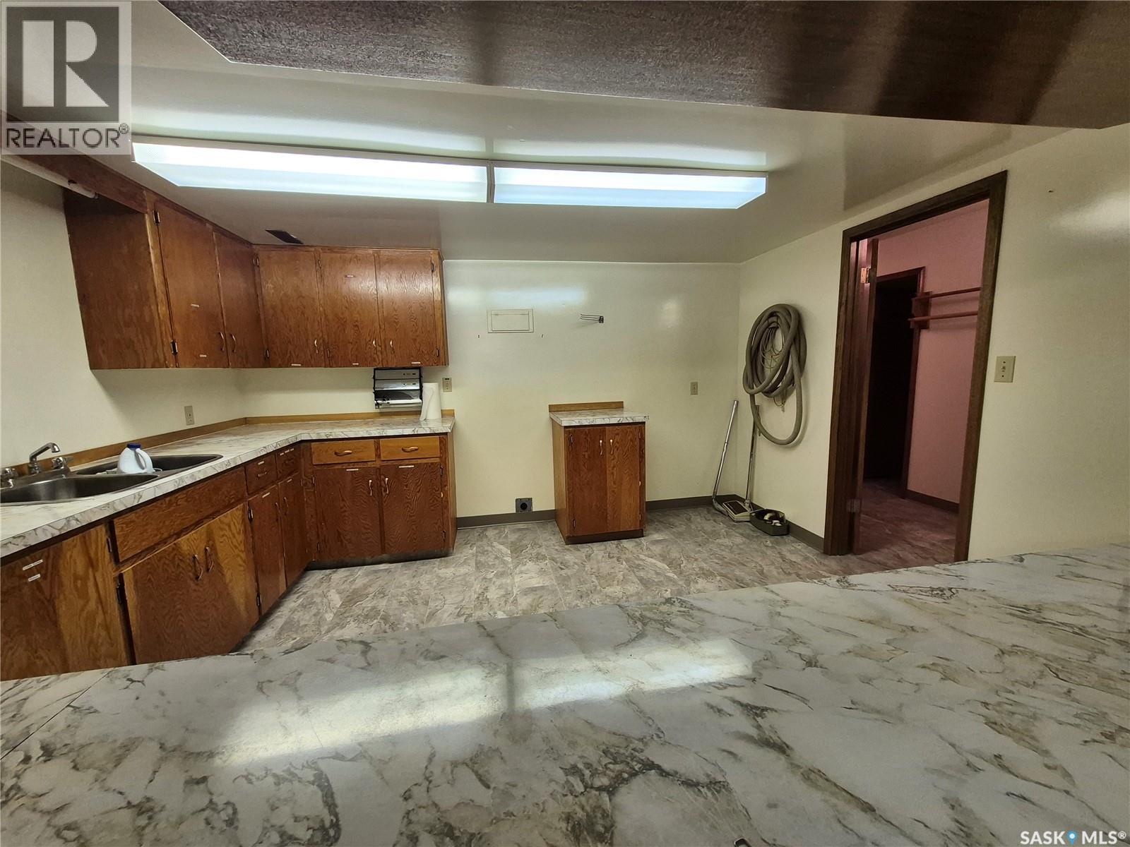 402 Wheaton Avenue, Ogema, Saskatchewan  S0C 1Y0 - Photo 10 - SK036925
