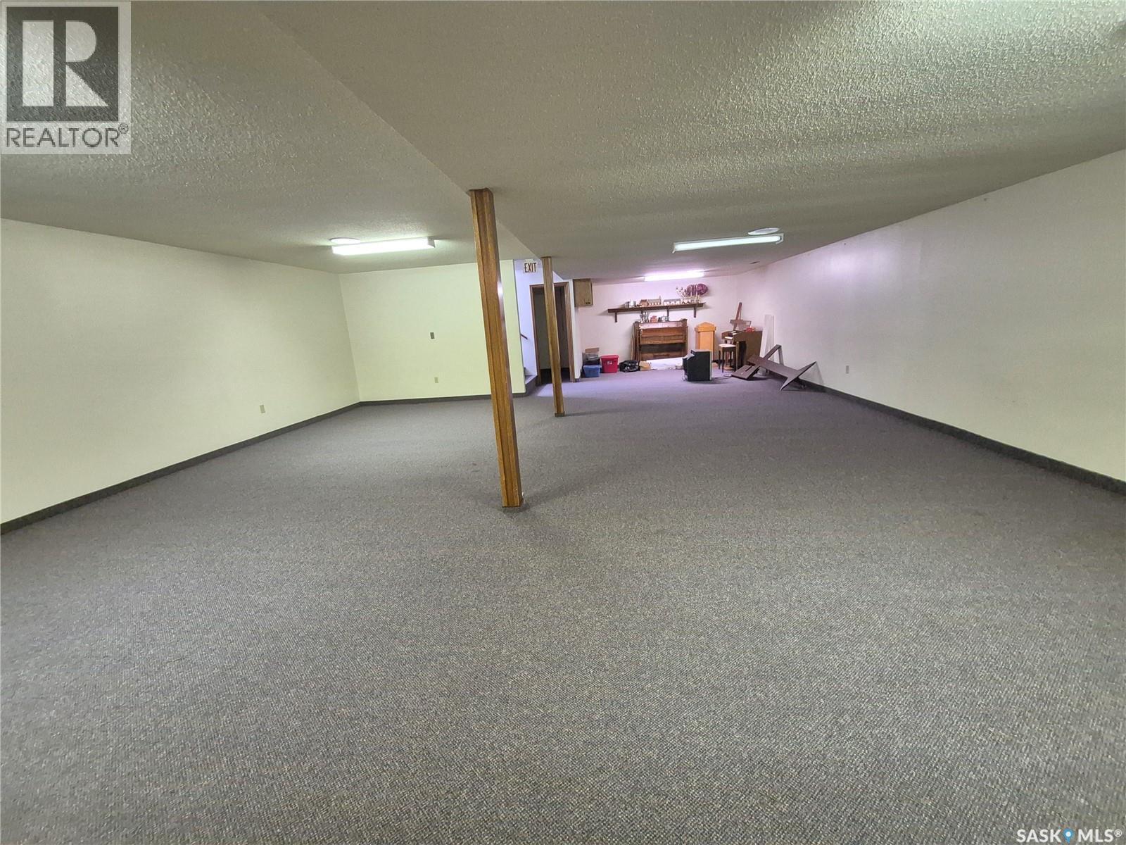 402 Wheaton Avenue, Ogema, Saskatchewan  S0C 1Y0 - Photo 7 - SK036925