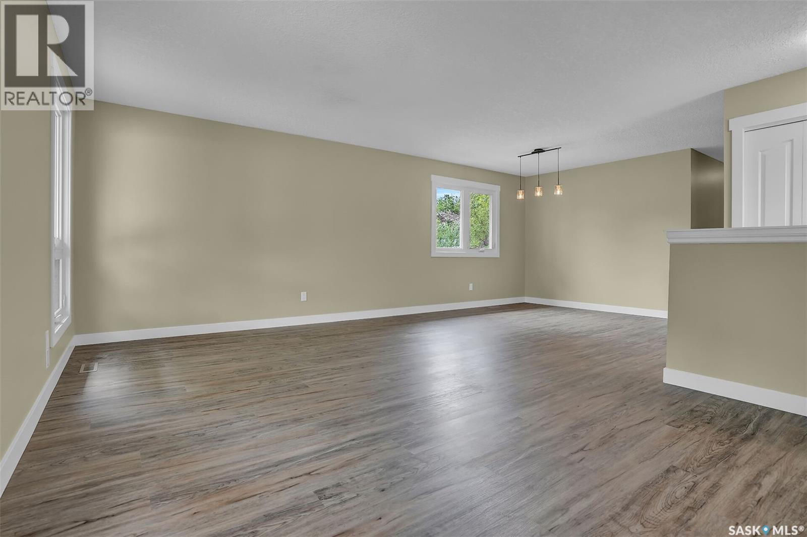 30 Shore Bay, Regina, Saskatchewan  S4R 7H6 - Photo 8 - SK037909