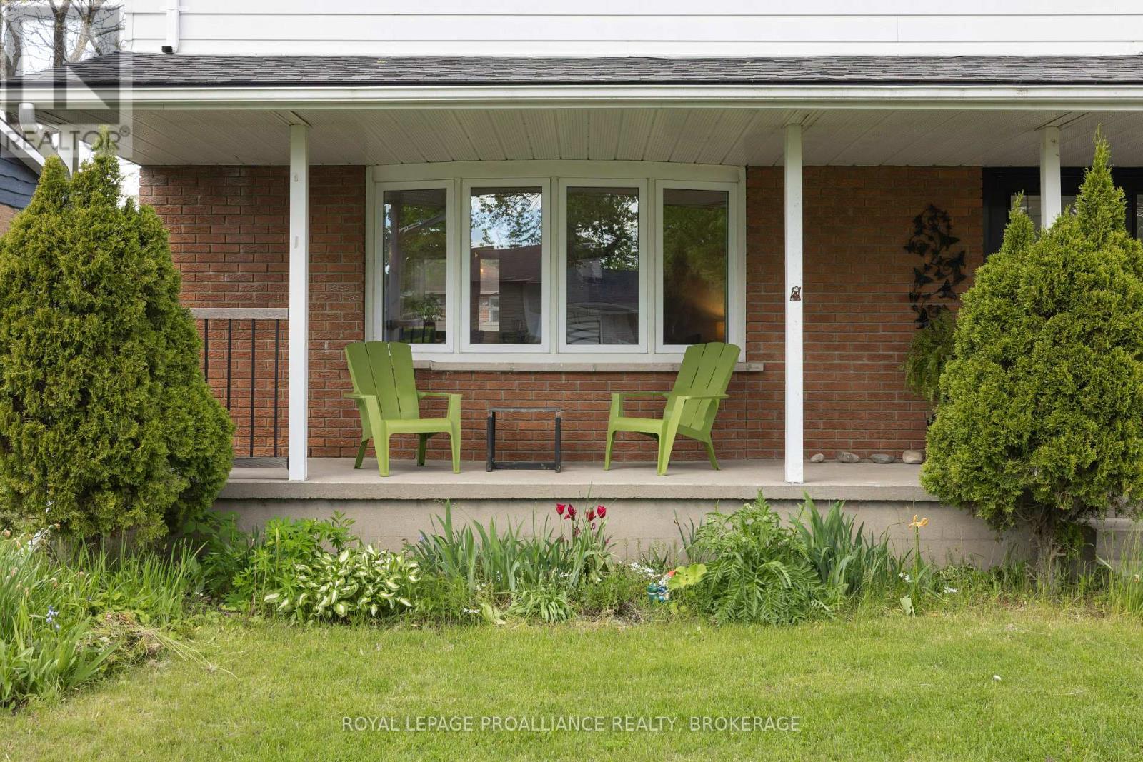 102 Herchmer Crescent, Kingston, Ontario  K7M 2V9 - Photo 4 - X13230342