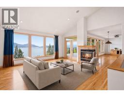 448 Viewcrest Road, Kelowna, British Columbia  V1W 4K1 - Photo 4 - 10389290