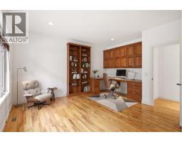 448 Viewcrest Road, Kelowna, British Columbia  V1W 4K1 - Photo 24 - 10389290