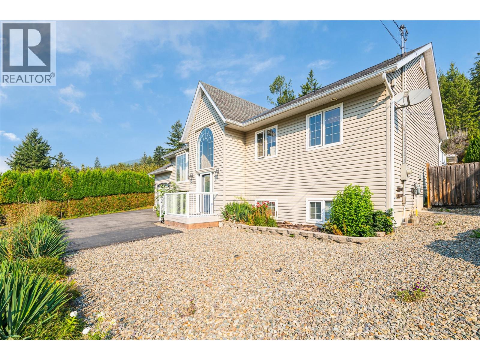 3900 Haskins Road E, Creston, British Columbia V0B 1G1 - Photo 4 - 10389639