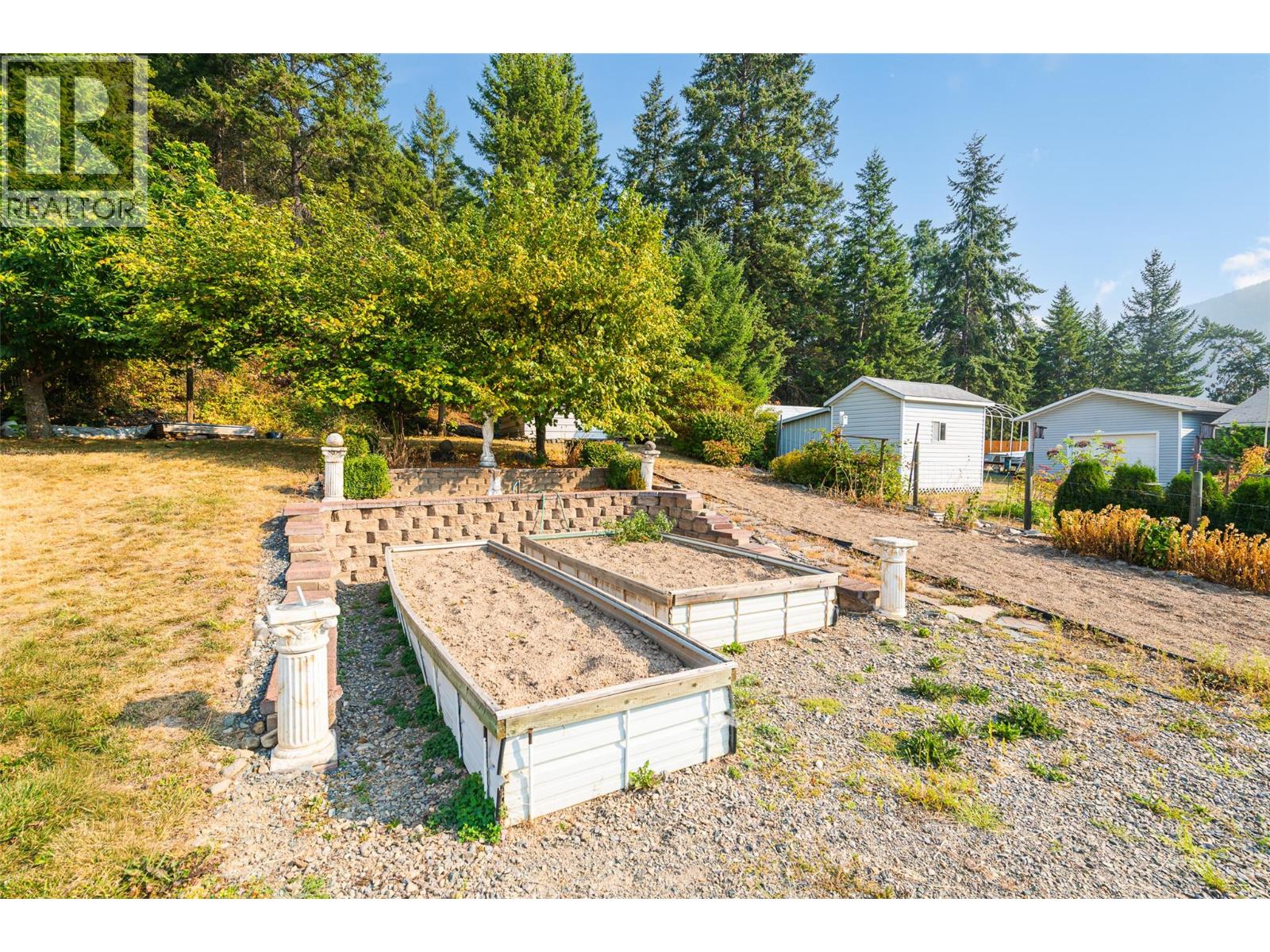 3900 Haskins Road E, Creston, British Columbia V0B 1G1 - Photo 10 - 10389639