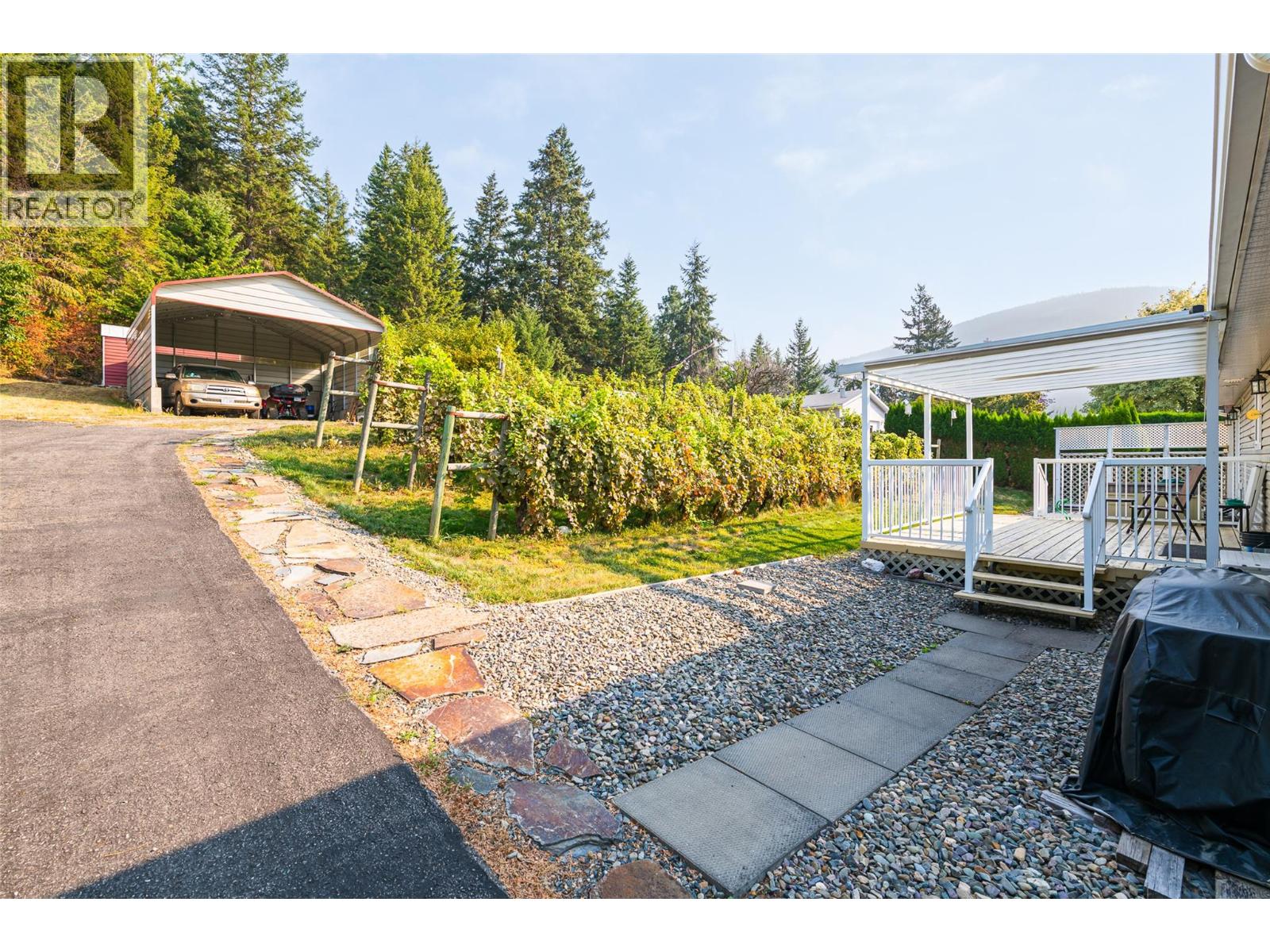 3900 Haskins Road E, Creston, British Columbia V0B 1G1 - Photo 5 - 10389639