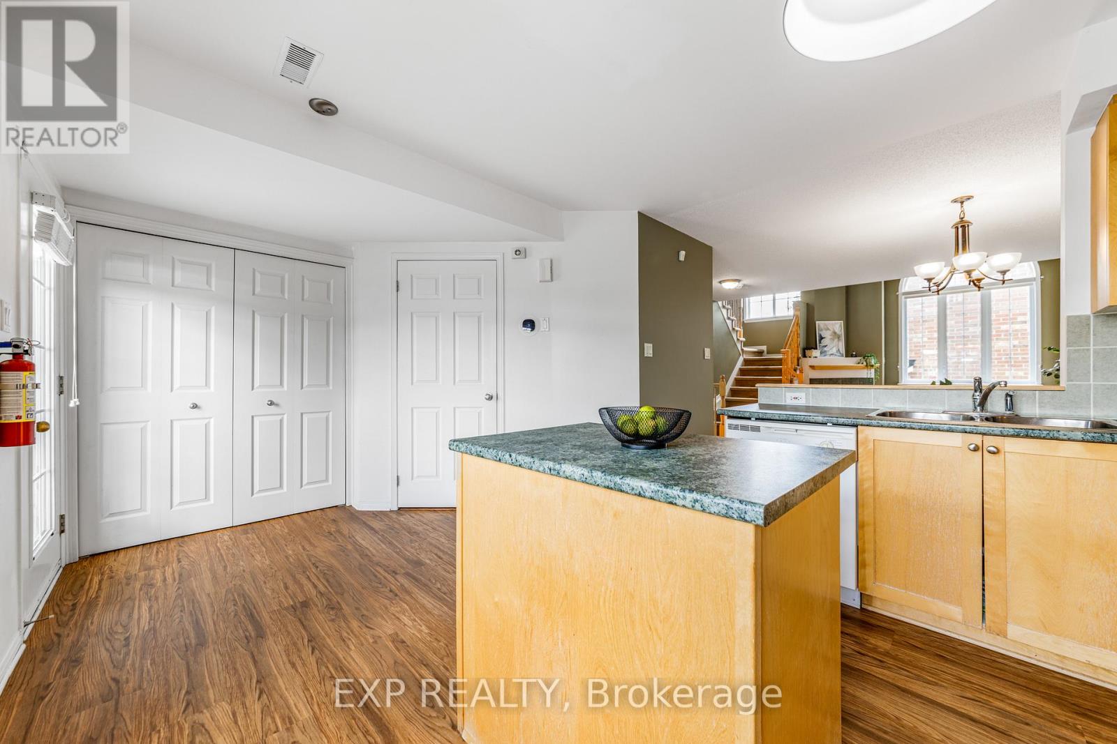 102 Gatestone Private, Ottawa, Ontario  K1J 1K5 - Photo 14 - X13230300