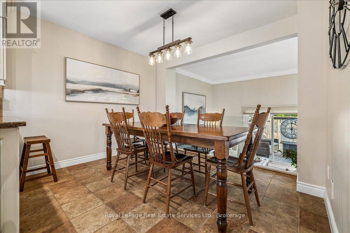 2254 Marine Drive, Oakville, Ontario  L6L 1C1 - Photo 11 - W13230366