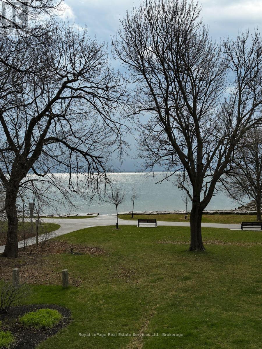 2254 Marine Drive, Oakville, Ontario  L6L 1C1 - Photo 38 - W13230366