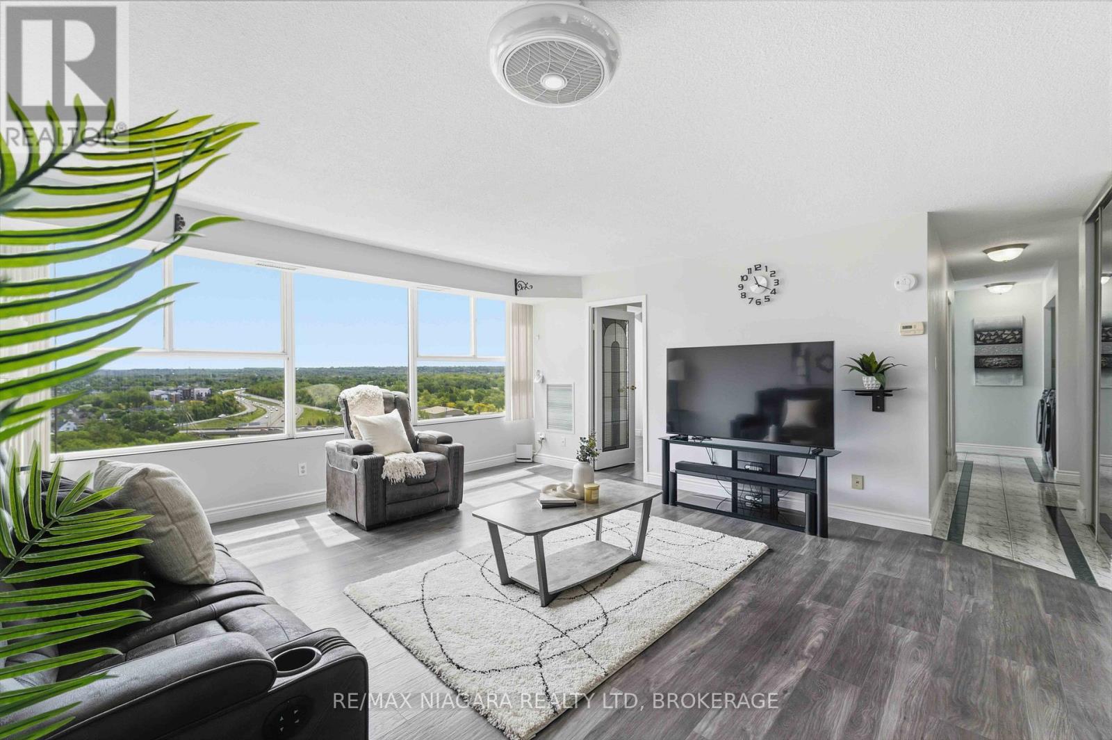 1207 - 7 Gale Crescent, St. Catharines, Ontario  L2R 7M8 - Photo 4 - X13230170
