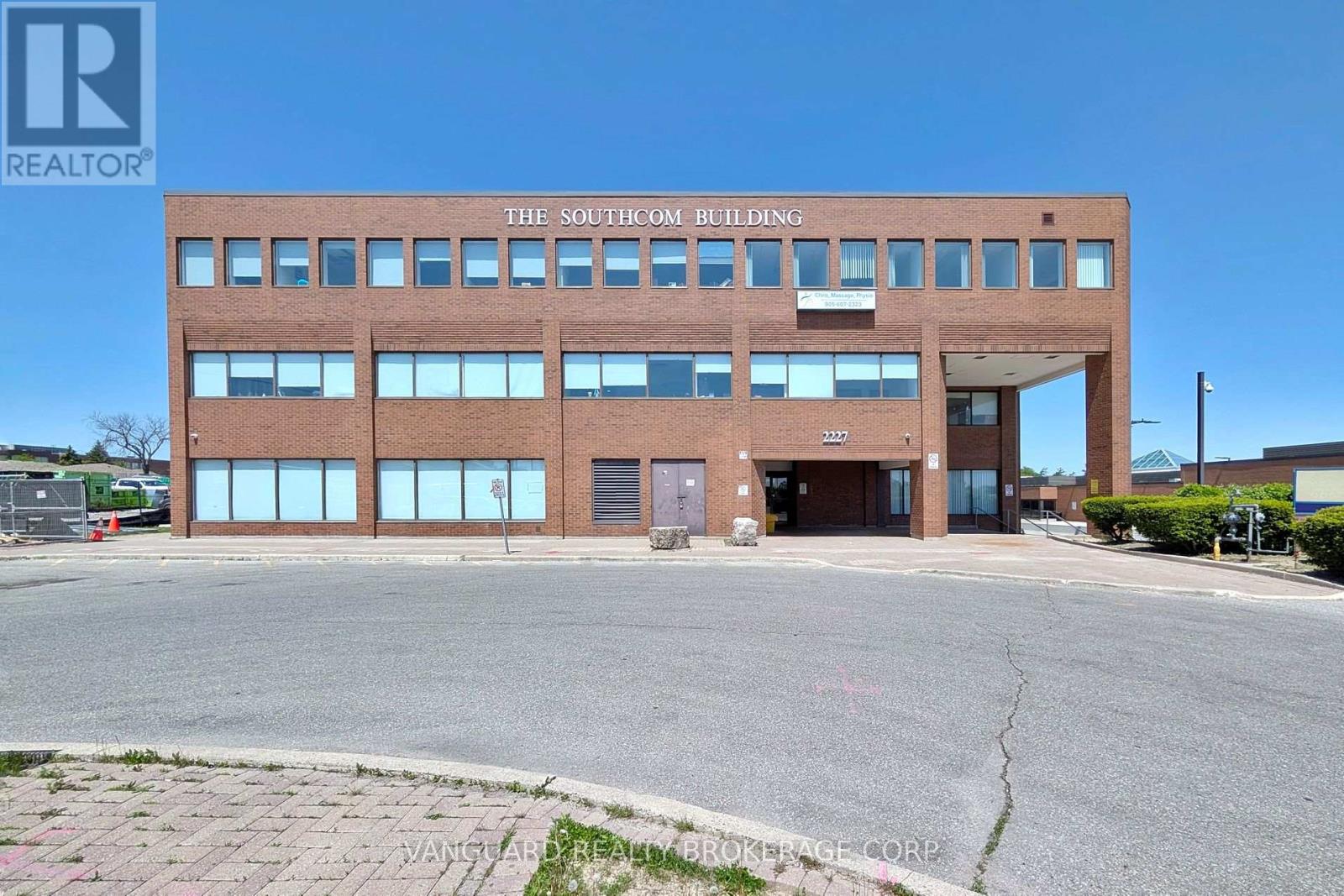 103 - 2227 South Mill Way, Mississauga, Ontario  L5L 3R6 - Photo 1 - W12865892