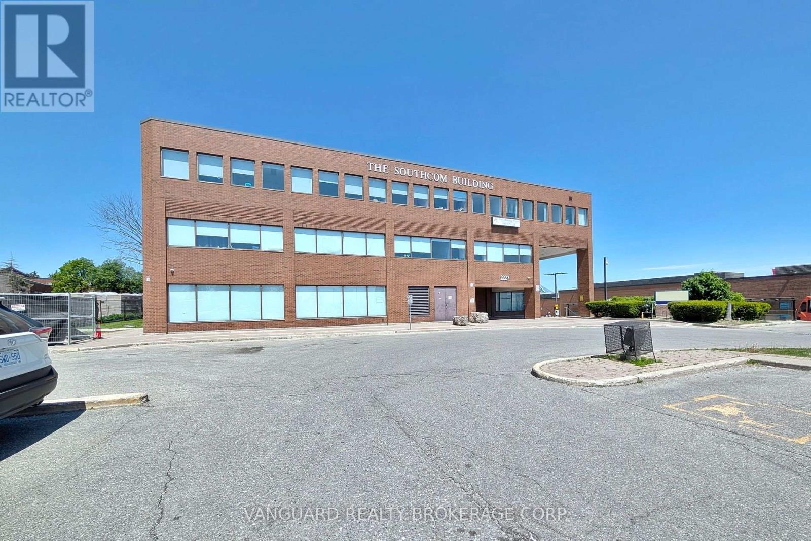 103 - 2227 South Mill Way, Mississauga, Ontario  L5L 3R6 - Photo 3 - W12865892