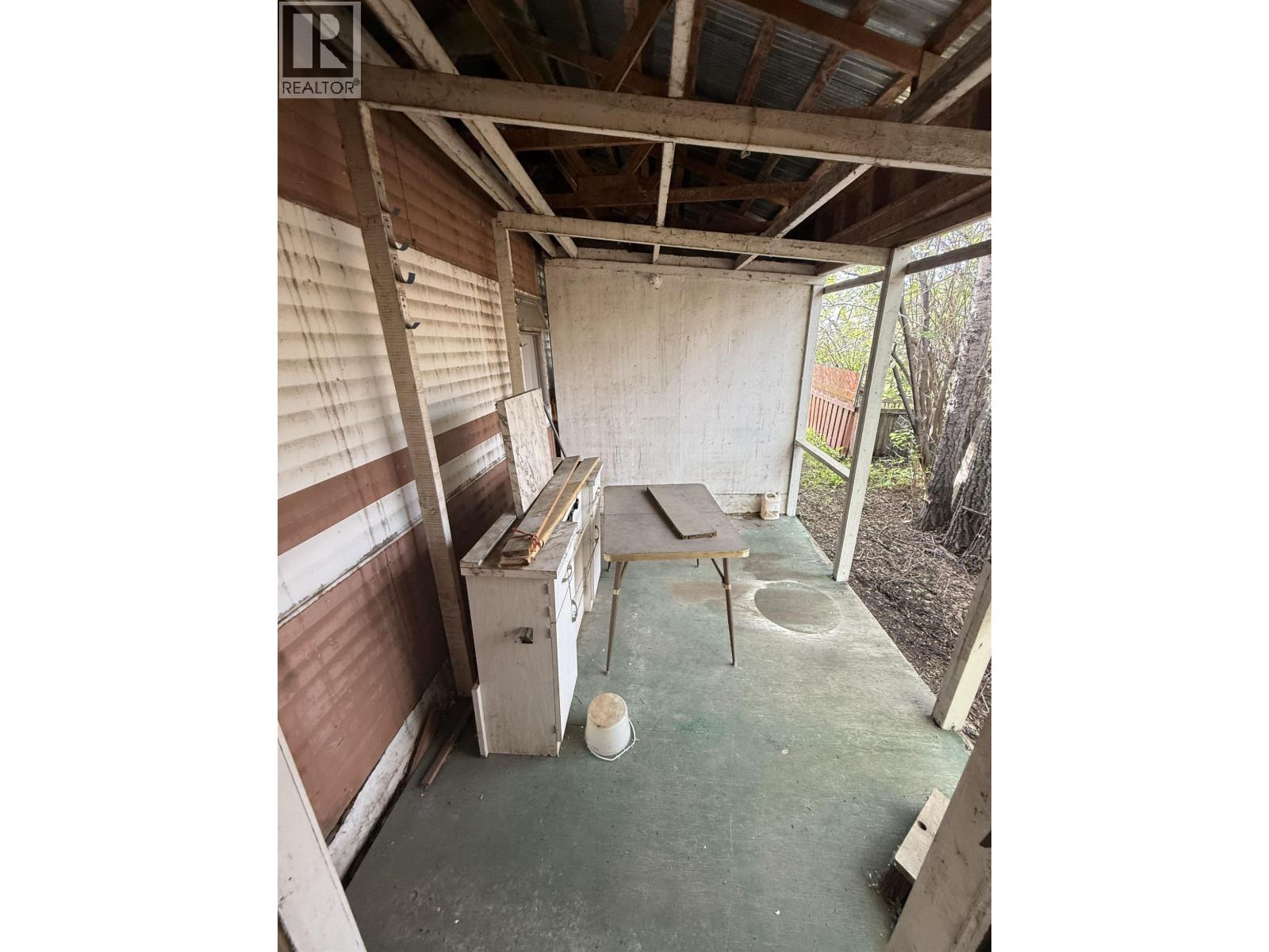 10105 Paquette Avenue, Hudsons Hope, British Columbia  V0C 1V0 - Photo 14 - R3131172