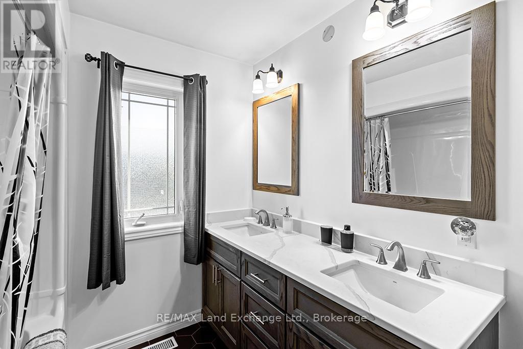 251 Sandy Acres Road, Saugeen Shores, Ontario  N0H 2C2 - Photo 26 - X13230438