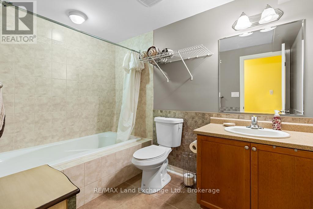 251 Sandy Acres Road, Saugeen Shores, Ontario  N0H 2C2 - Photo 31 - X13230438